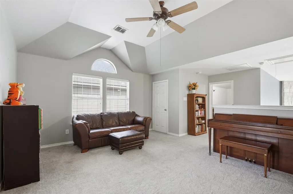 9117 Silsby Drive Fort Worth TX 76244