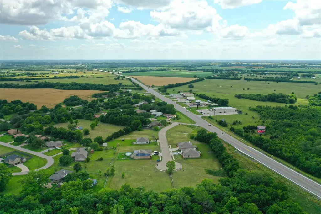 Lot 2 Kelcey Court Trenton TX 75490