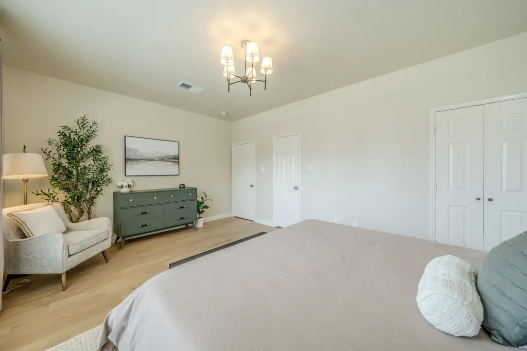 801 Cobblestone Drive Lewisville TX 75067