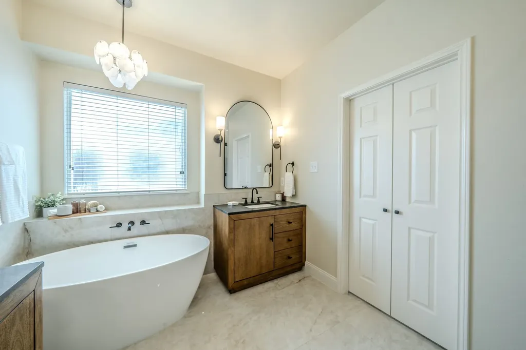 801 Cobblestone Drive Lewisville TX 75067