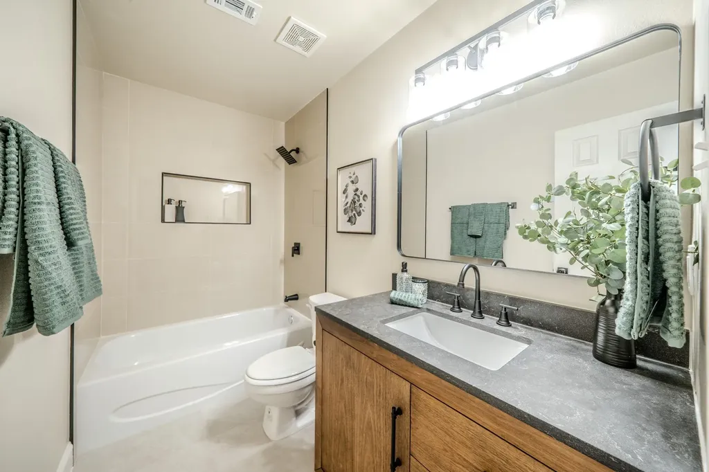 801 Cobblestone Drive Lewisville TX 75067