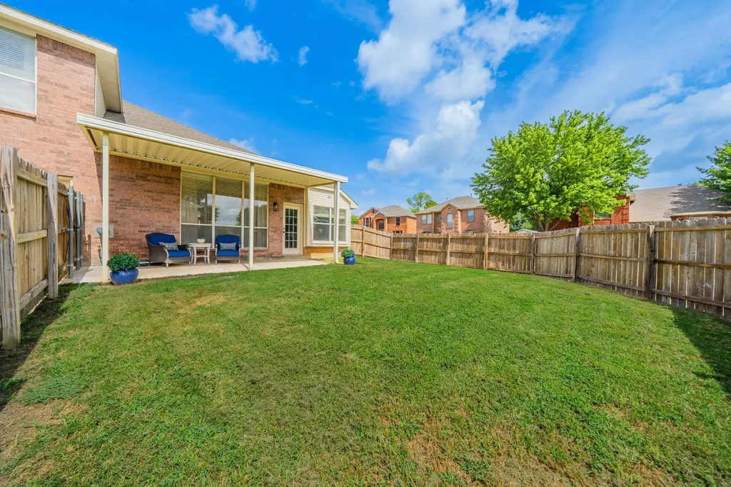801 Cobblestone Drive Lewisville TX 75067