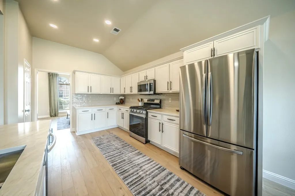 801 Cobblestone Drive Lewisville TX 75067