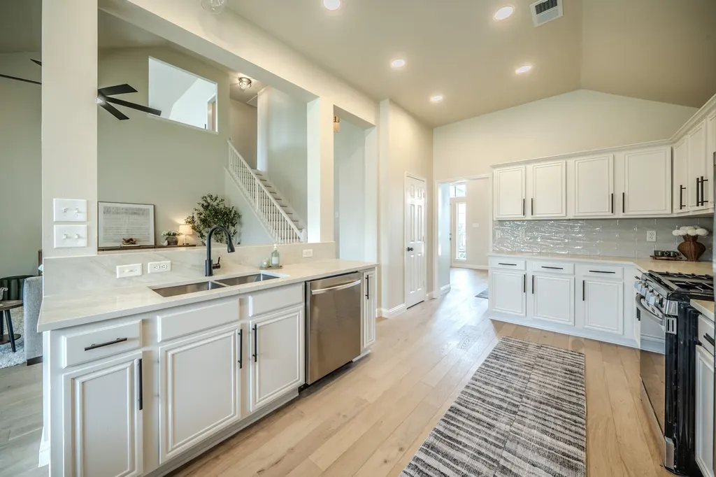 801 Cobblestone Drive Lewisville TX 75067