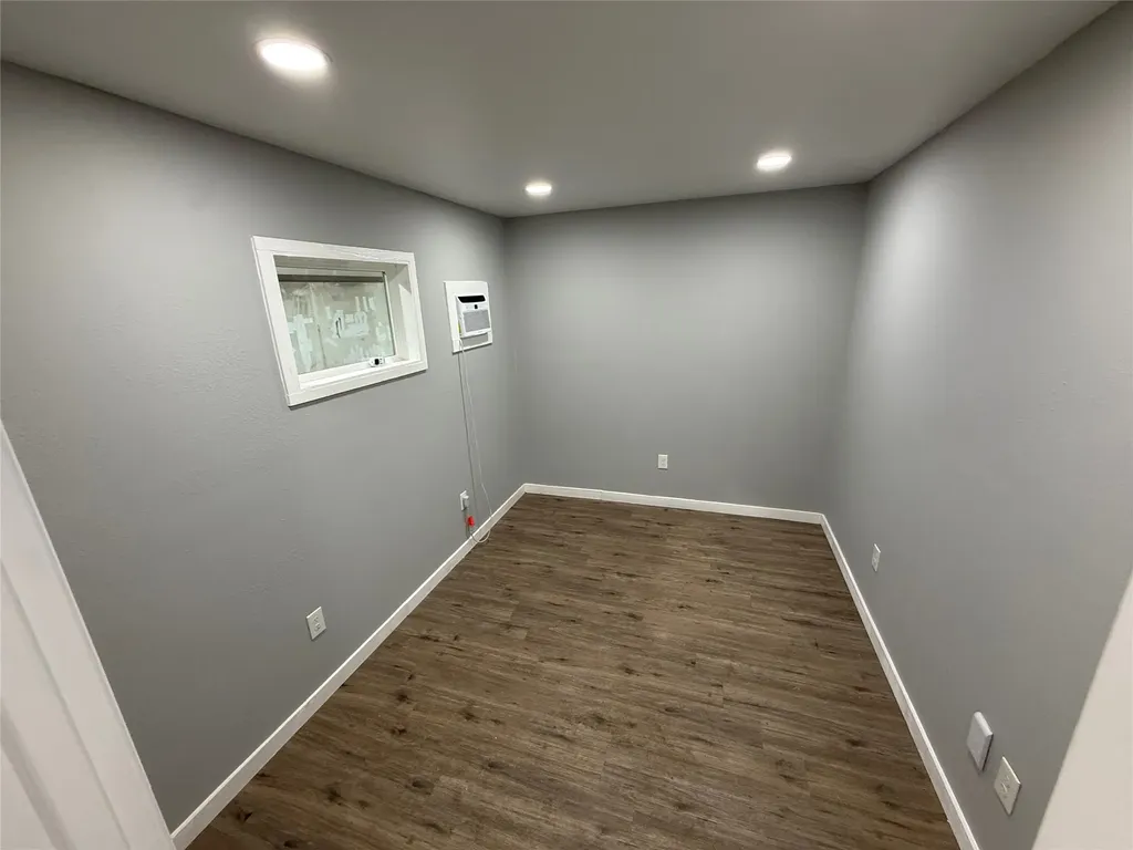 1465 E Renfro Street Burleson TX 76028