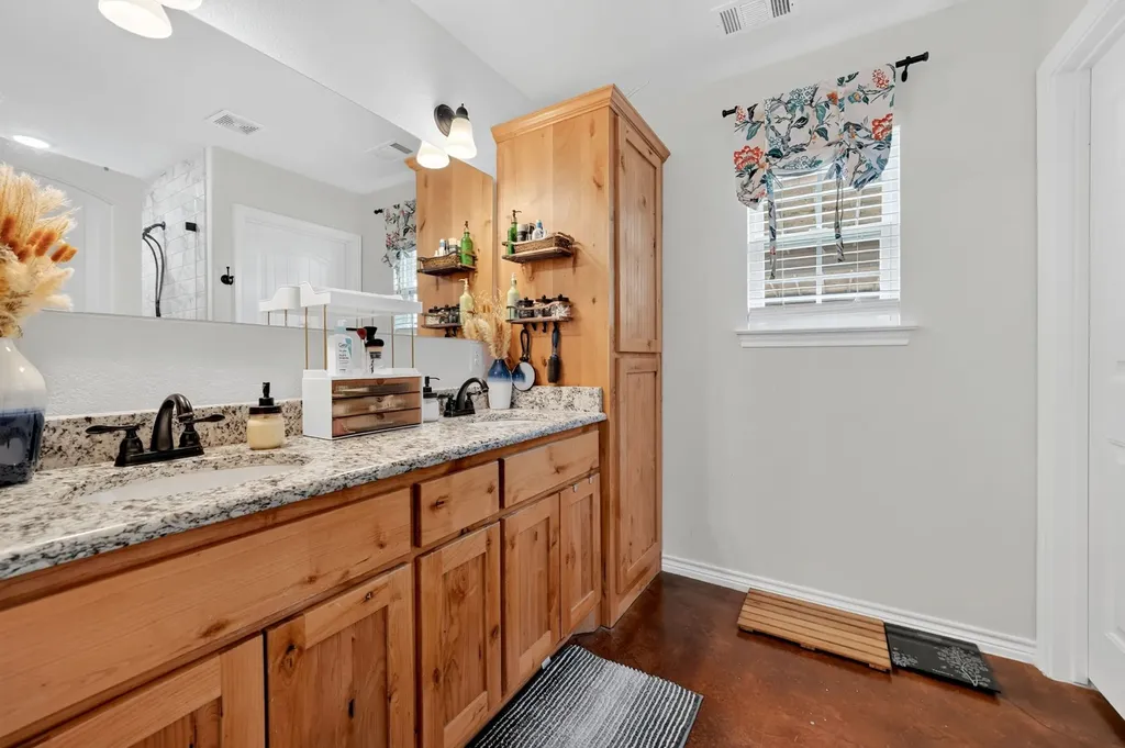 5198 County Road 2507 Caddo Mills TX 75135