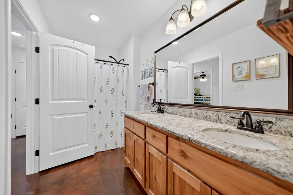 5198 County Road 2507 Caddo Mills TX 75135