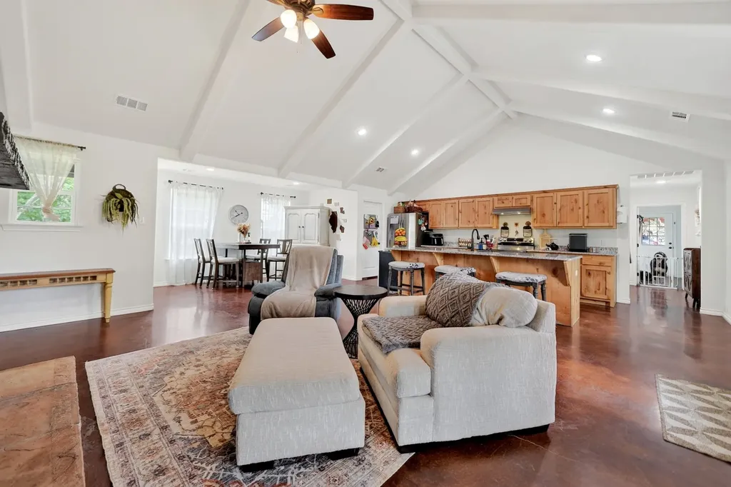 5198 County Road 2507 Caddo Mills TX 75135