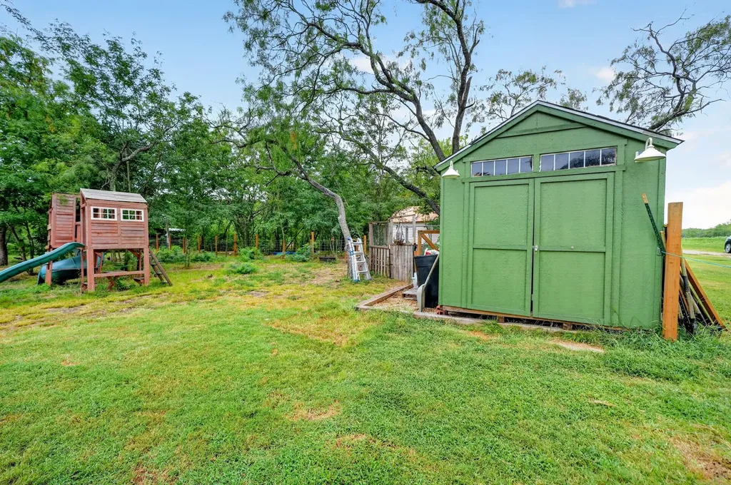 5198 County Road 2507 Caddo Mills TX 75135