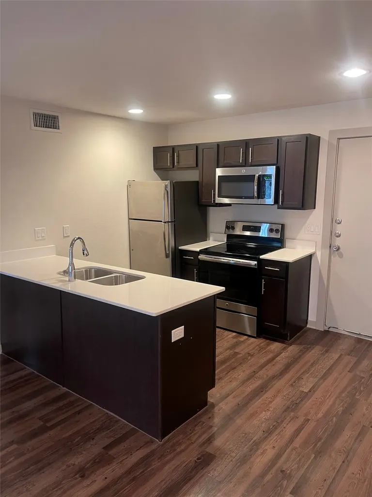 2806 Reagan Street Dallas TX 75219