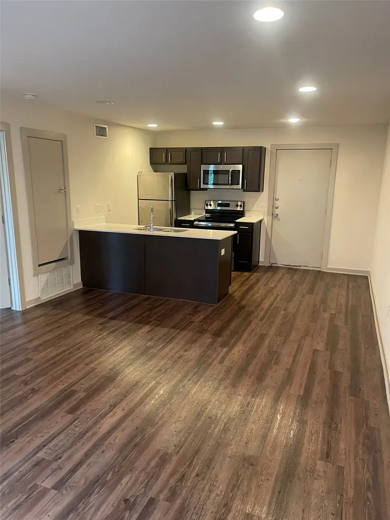 2806 Reagan Street Dallas TX 75219