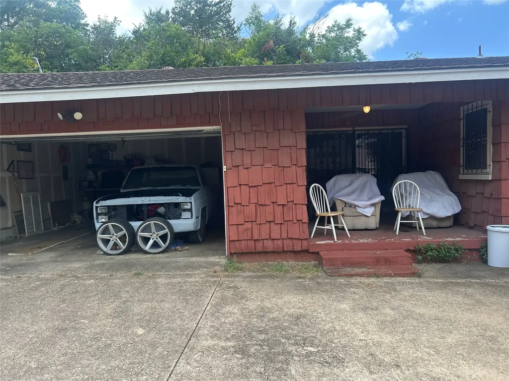 1430 Summertime Lane Dallas TX 75241
