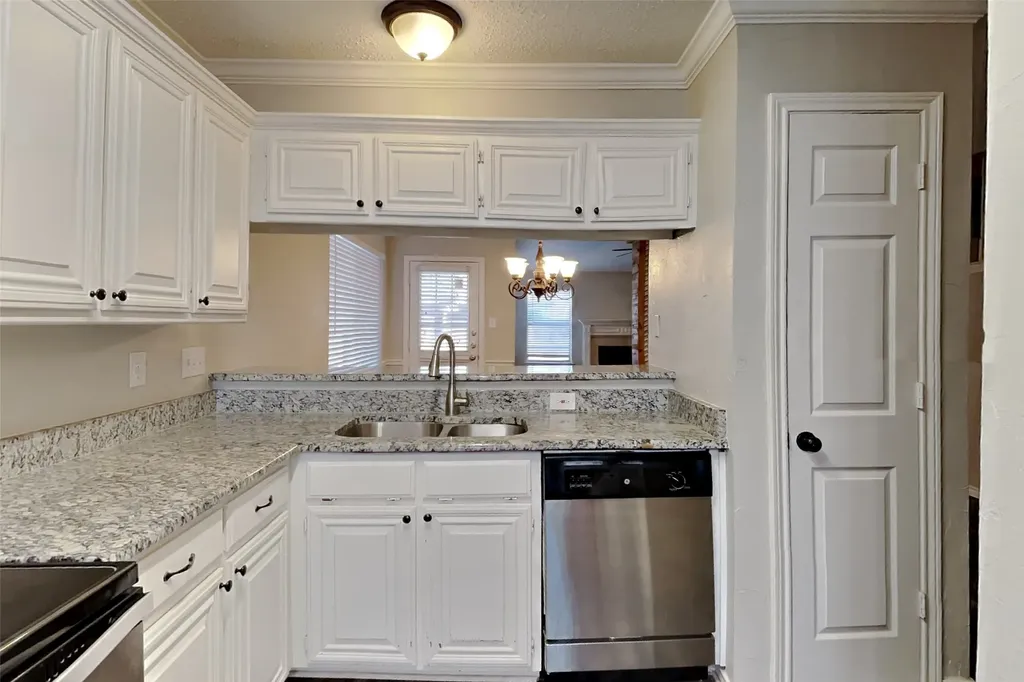 626 Dove Creek Circle Grapevine TX 76051