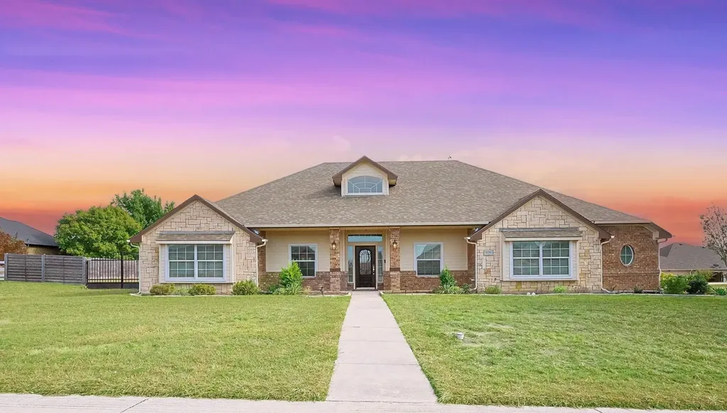 209 Clear Fork Trail Rhome TX 76078