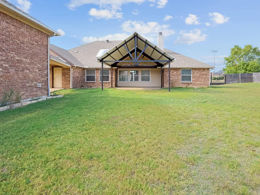 209 Clear Fork Trail Rhome TX 76078