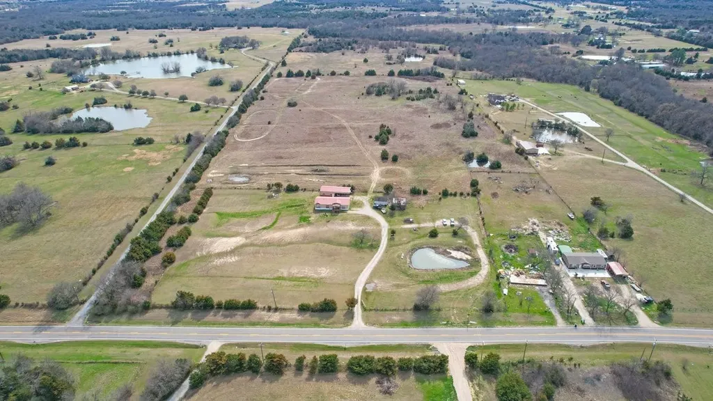 2035 Fm-1566 Celeste TX 75423
