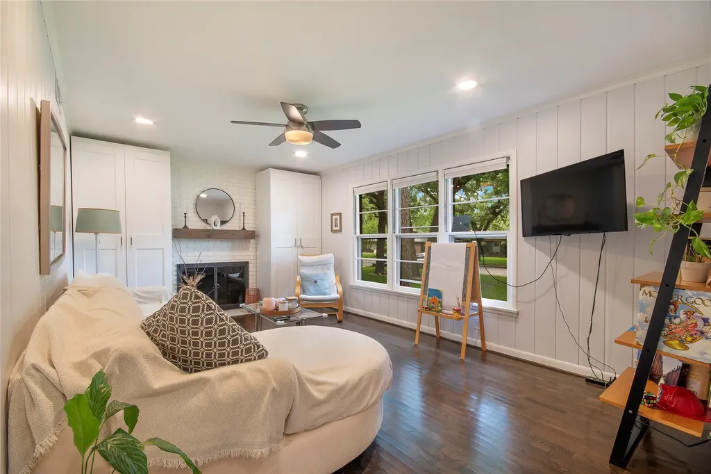 1200 Barker Street Arlington TX 76012