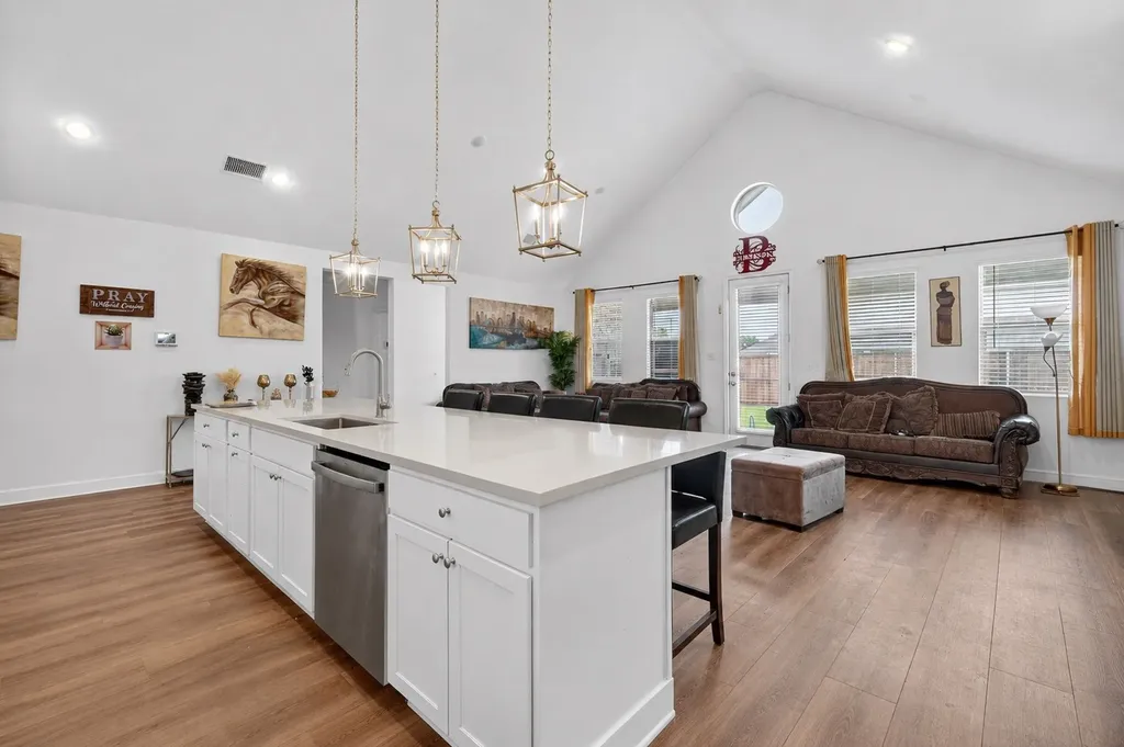 1316 Parkdale Street Forney TX 75126