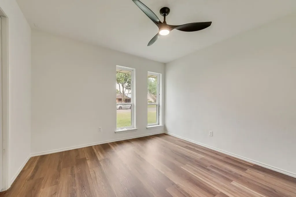3914 Shady Hollow Lane Dallas TX 75233
