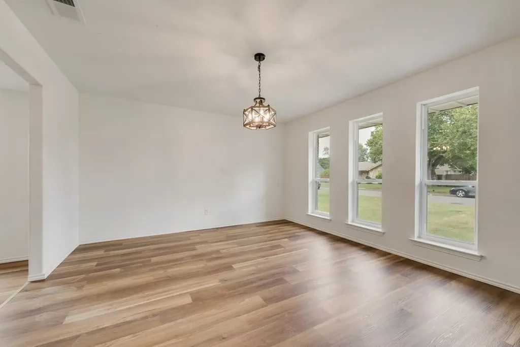 3914 Shady Hollow Lane Dallas TX 75233