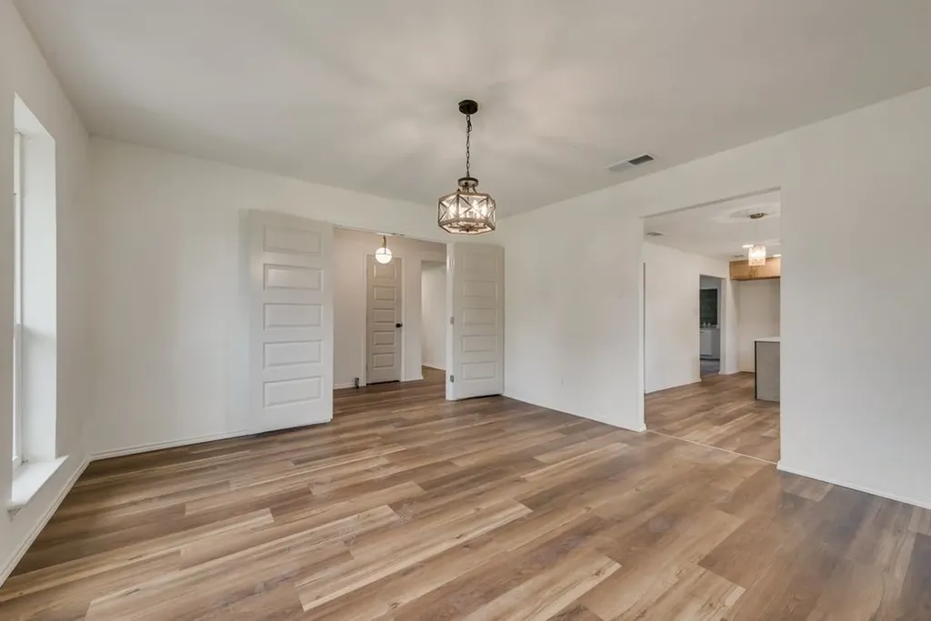 3914 Shady Hollow Lane Dallas TX 75233
