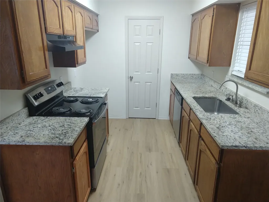 3610 Westgrove Drive Arlington TX 76001