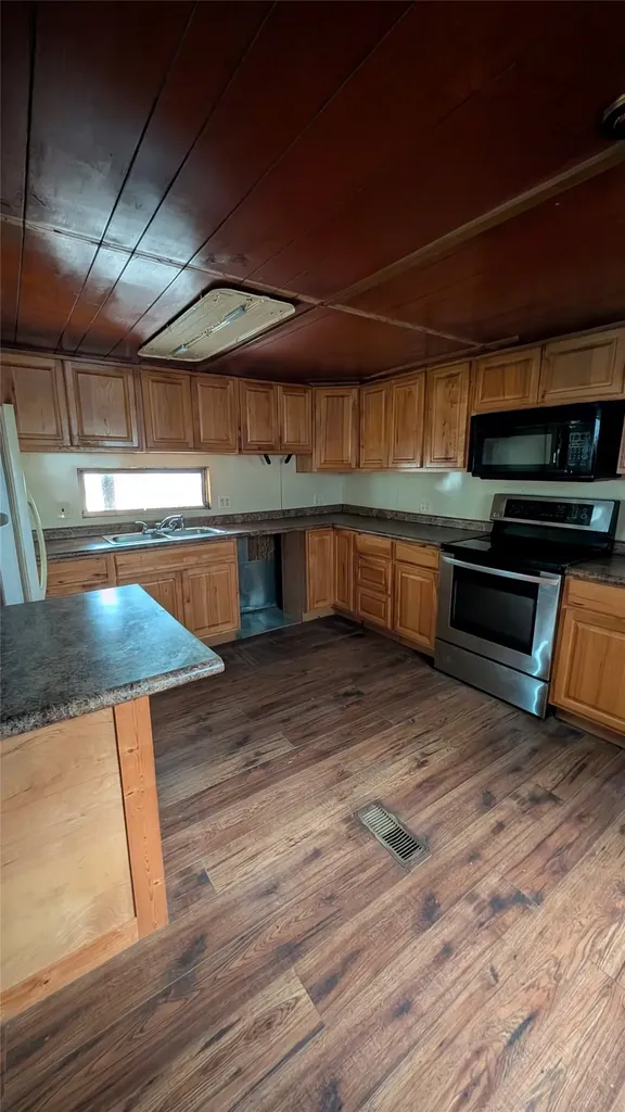 325 Oakgrove Circle Elm Mott TX 76640