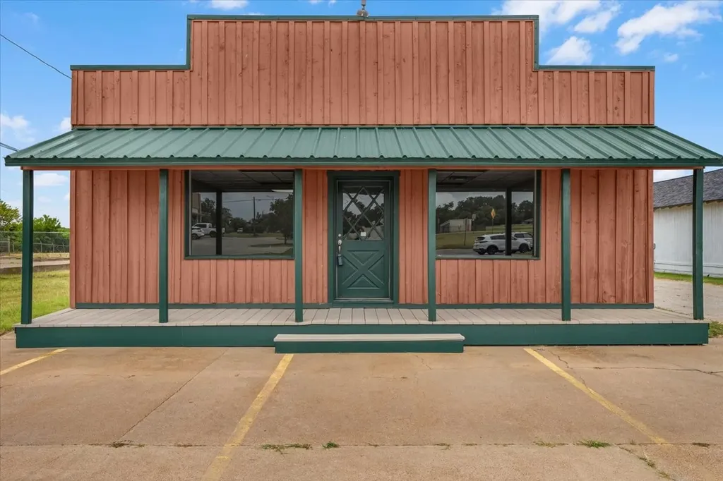 1214 Mineral Wells Highway Weatherford TX 76086