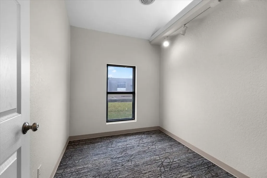 1214 Mineral Wells Highway Weatherford TX 76086