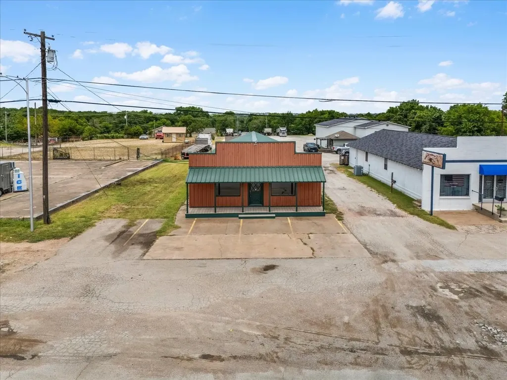 1214 Mineral Wells Highway Weatherford TX 76086