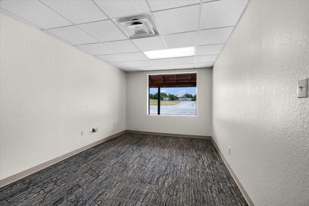 1214 Mineral Wells Highway Weatherford TX 76086