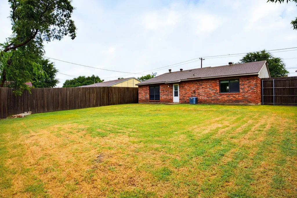 7200 Chapman Drive North Richland Hills TX 76182