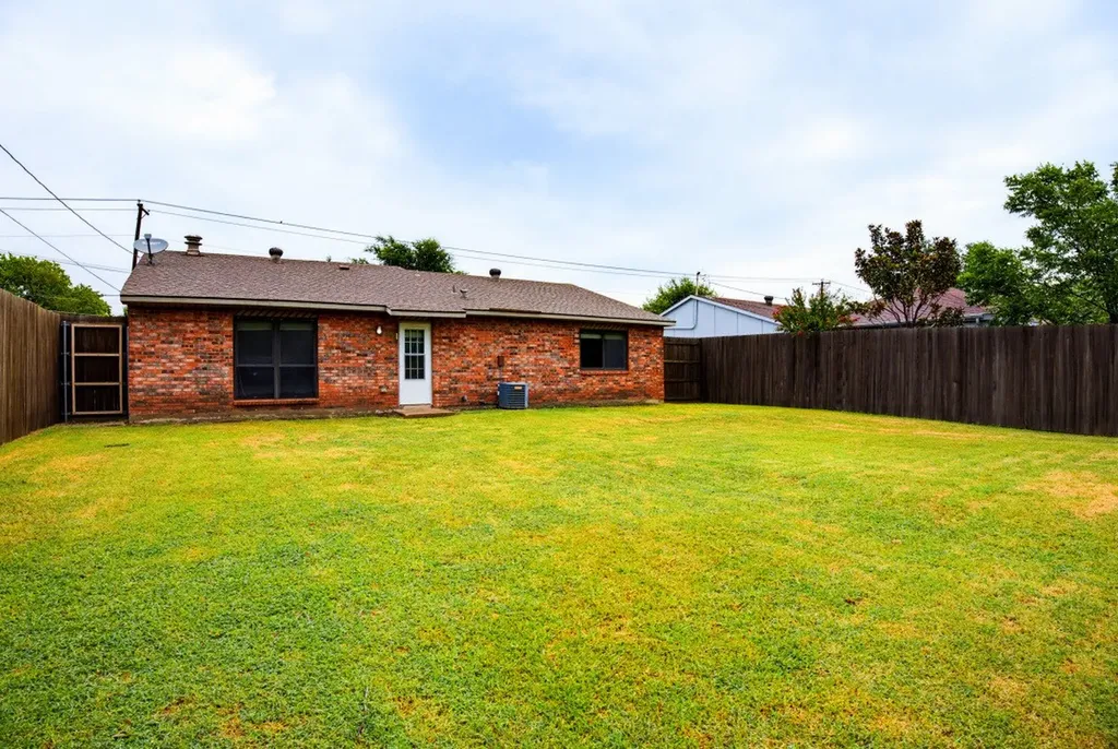 7200 Chapman Drive North Richland Hills TX 76182