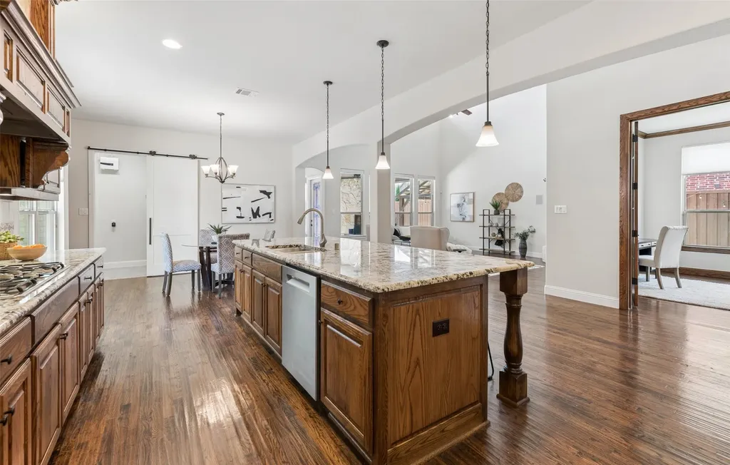4664 Maverick Way Carrollton TX 75010