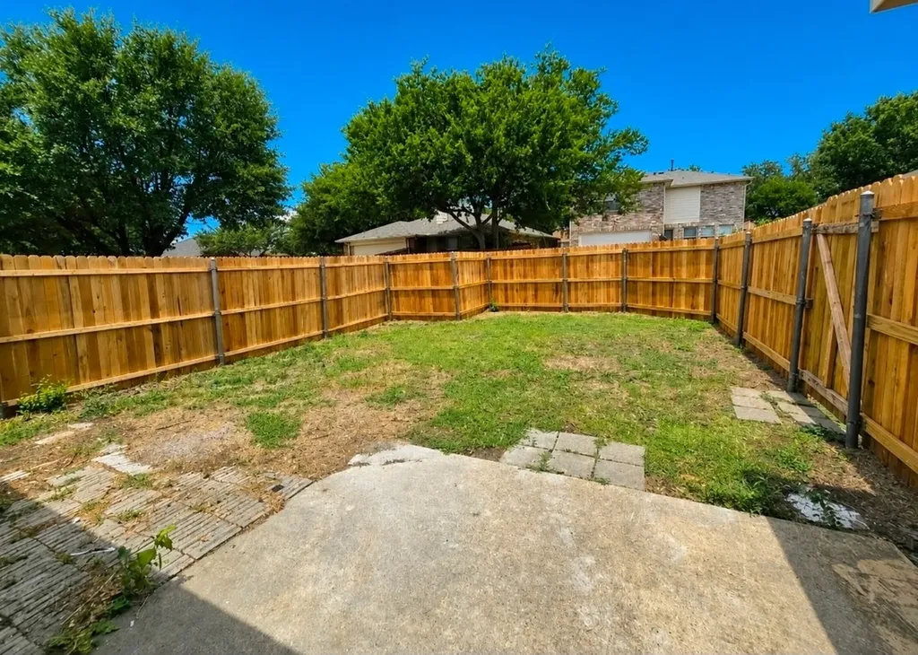 2467 Mallory Lane Lancaster TX 75134