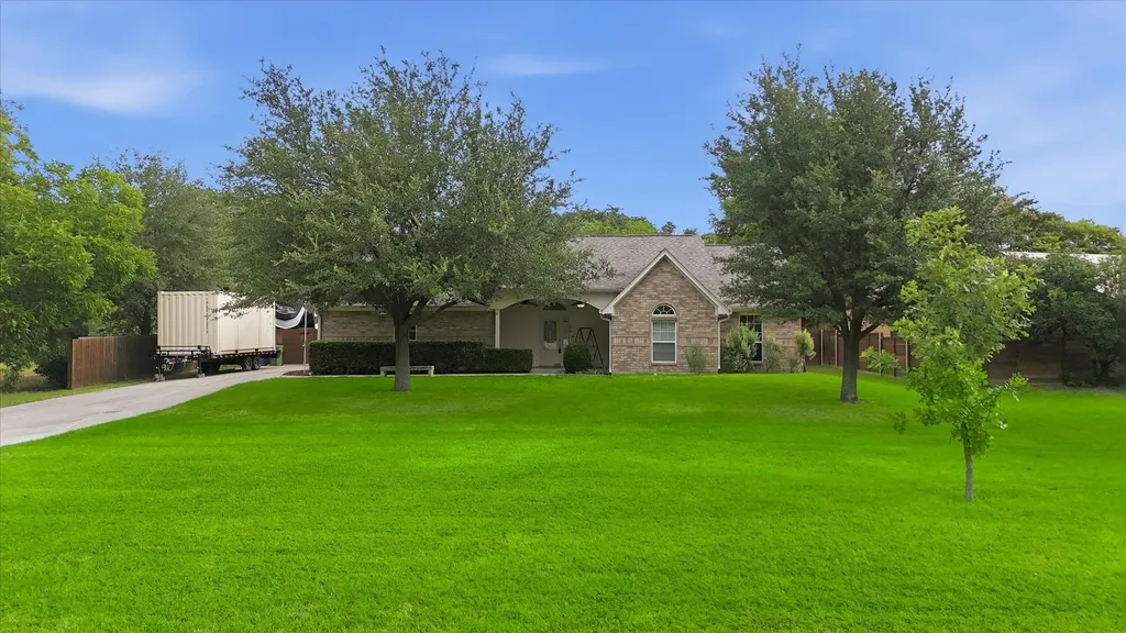 306 Oak Drive Argyle TX 76226