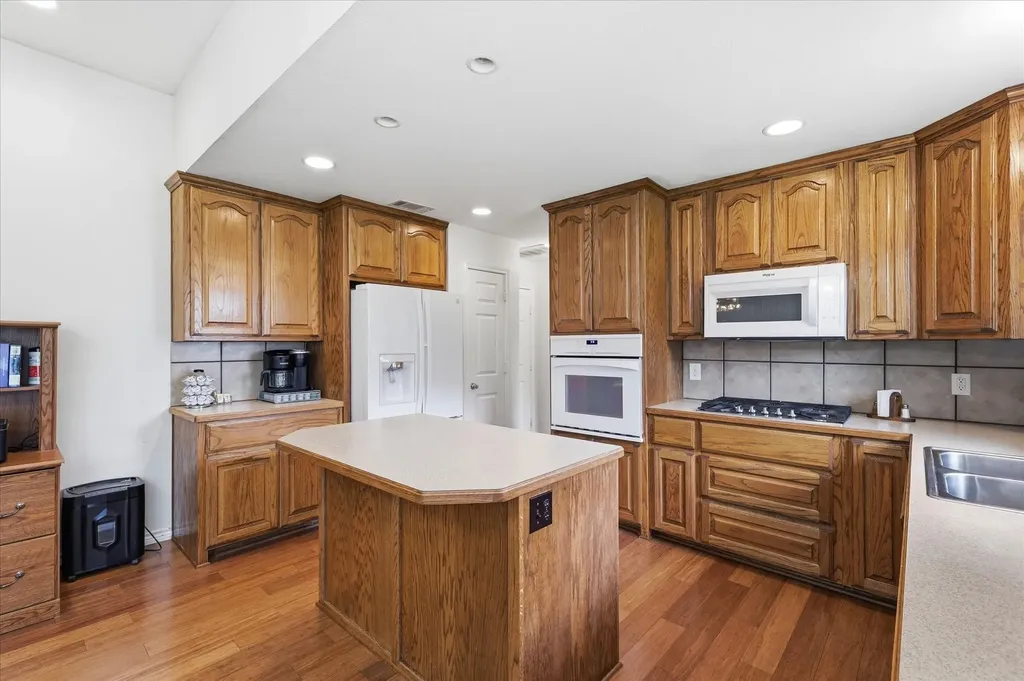 306 Oak Drive Argyle TX 76226