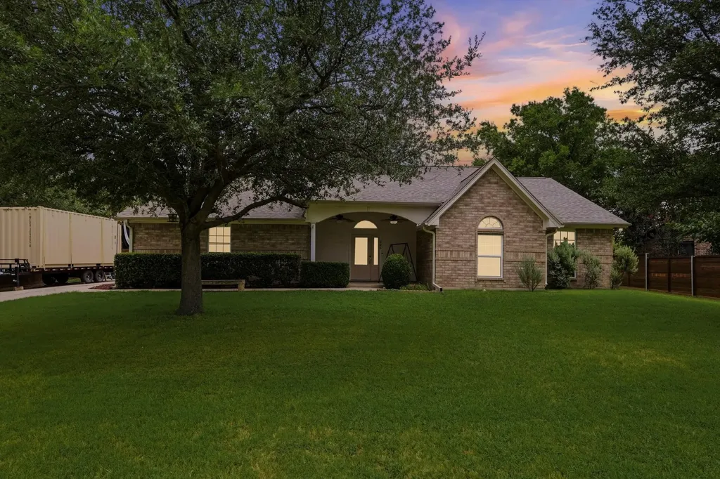 306 Oak Drive Argyle TX 76226