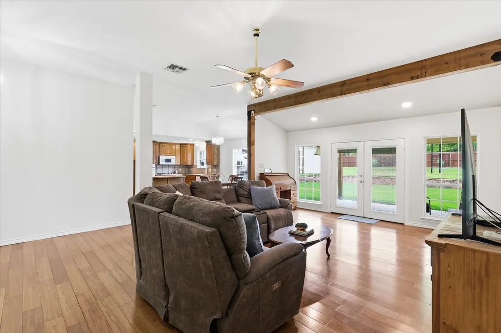 306 Oak Drive Argyle TX 76226