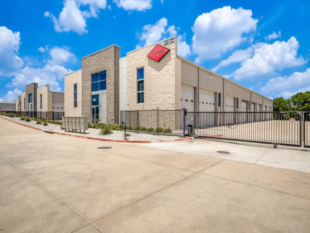 1725 N Us 377 Highway Roanoke TX 76262
