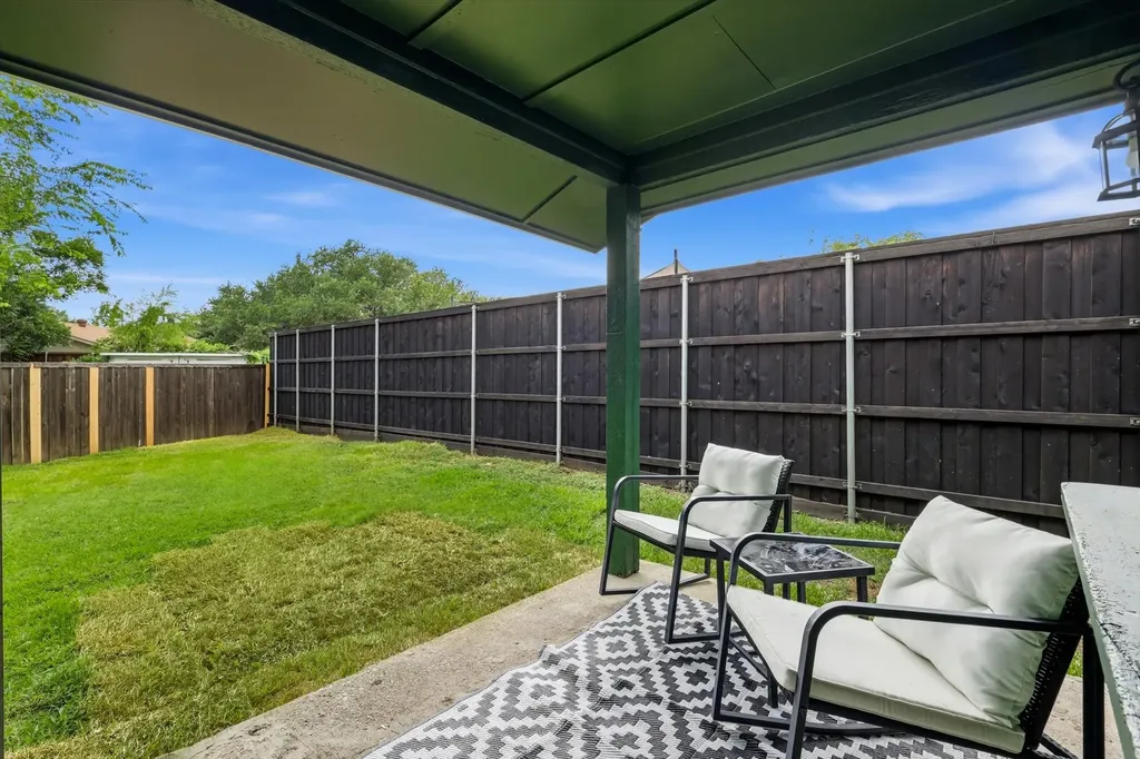 526 Village Drive Lewisville TX 75067