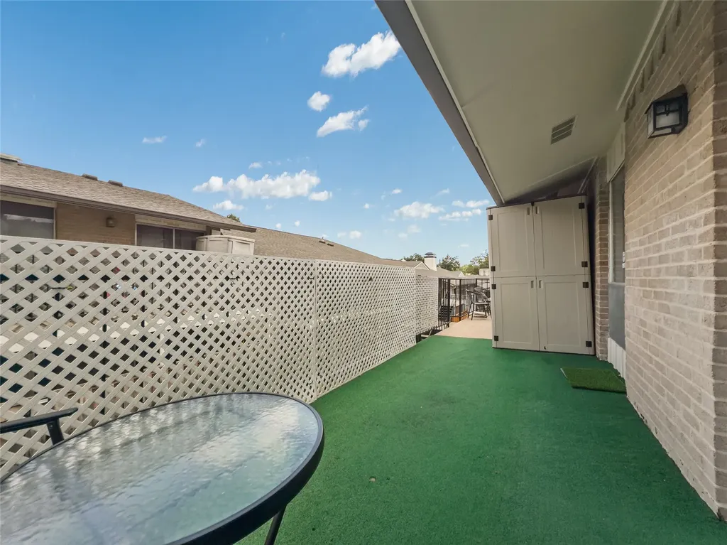 15922 Club Crest Drive Dallas TX 75248
