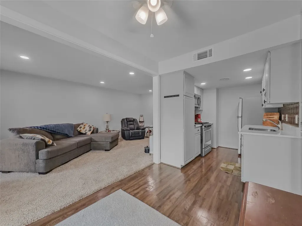 15922 Club Crest Drive Dallas TX 75248