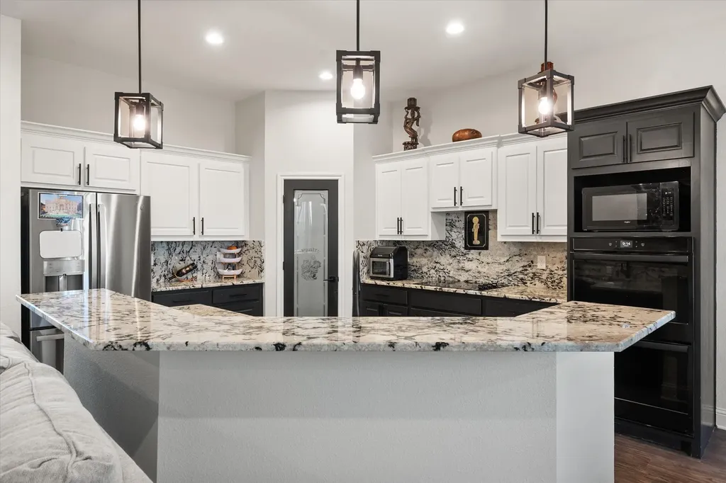 170 Grays Creek Circle Ennis TX 75119
