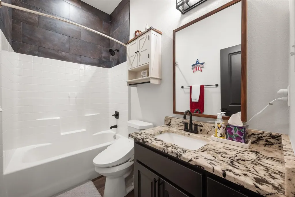 170 Grays Creek Circle Ennis TX 75119