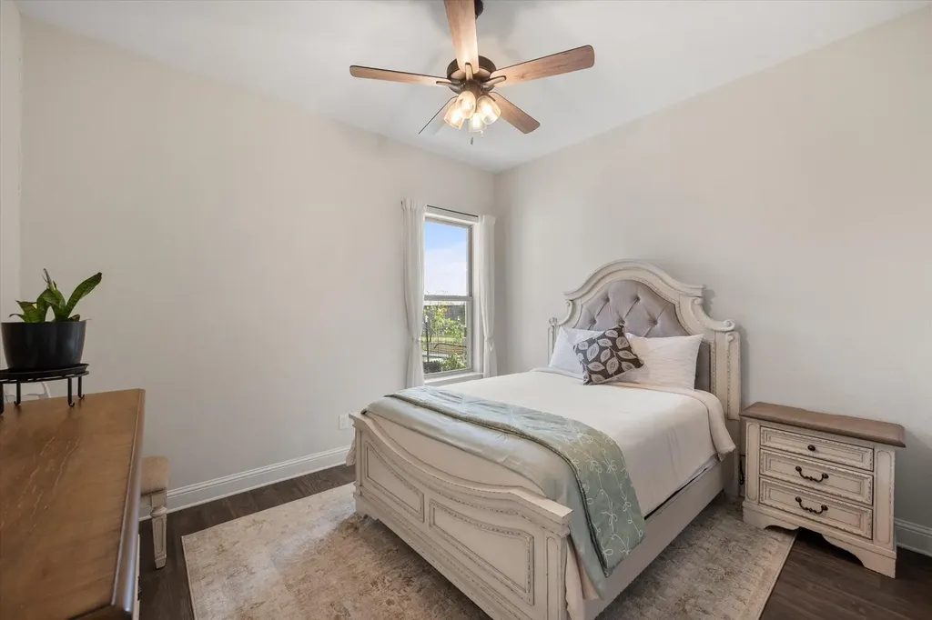 170 Grays Creek Circle Ennis TX 75119