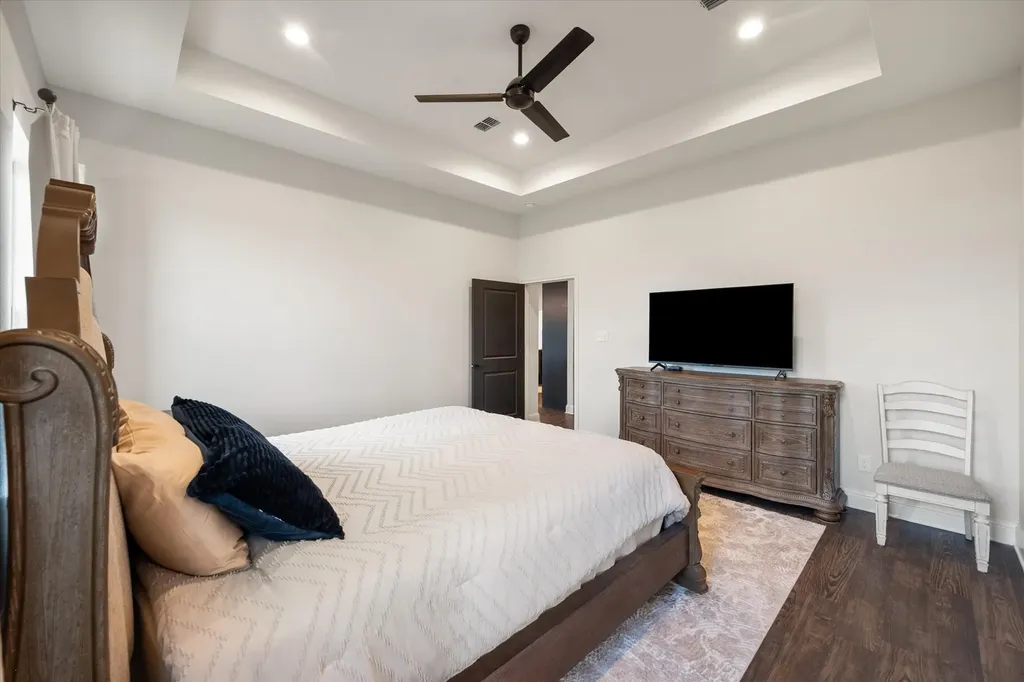 170 Grays Creek Circle Ennis TX 75119