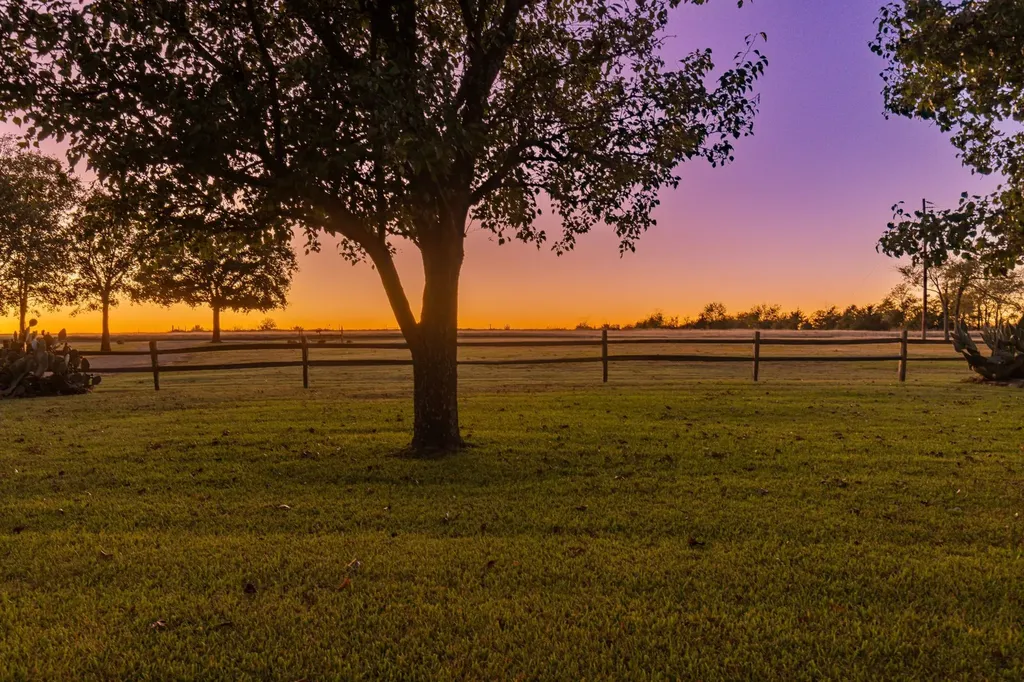 1004 County Road 4574 Sulphur Springs TX 75482