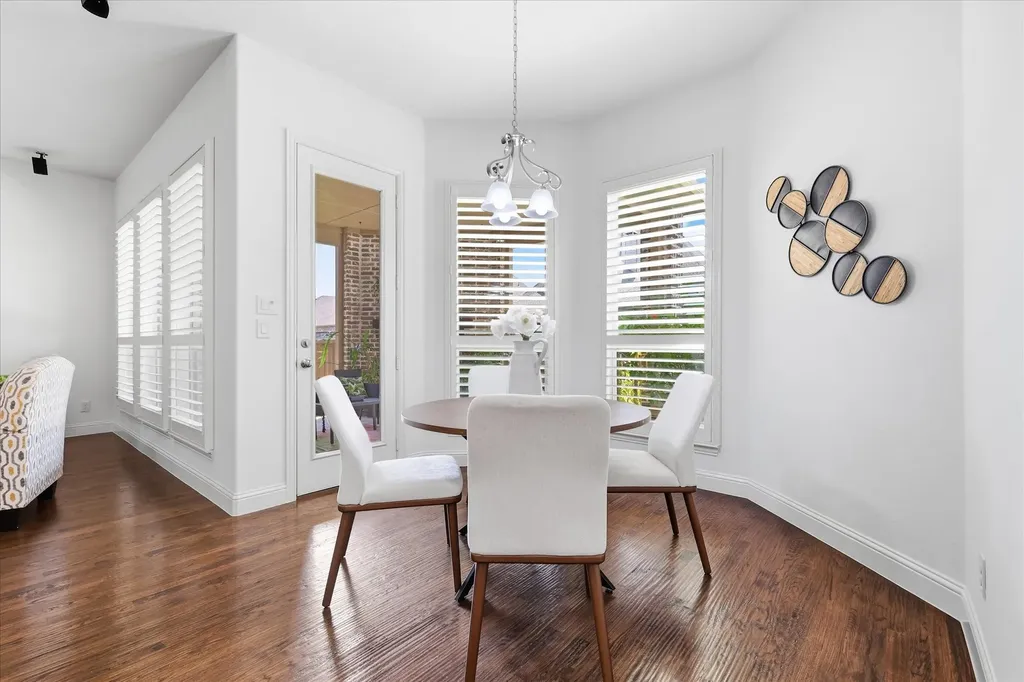 4604 Pony Avenue Carrollton TX 75010