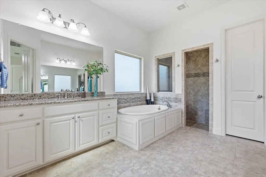 4604 Pony Avenue Carrollton TX 75010
